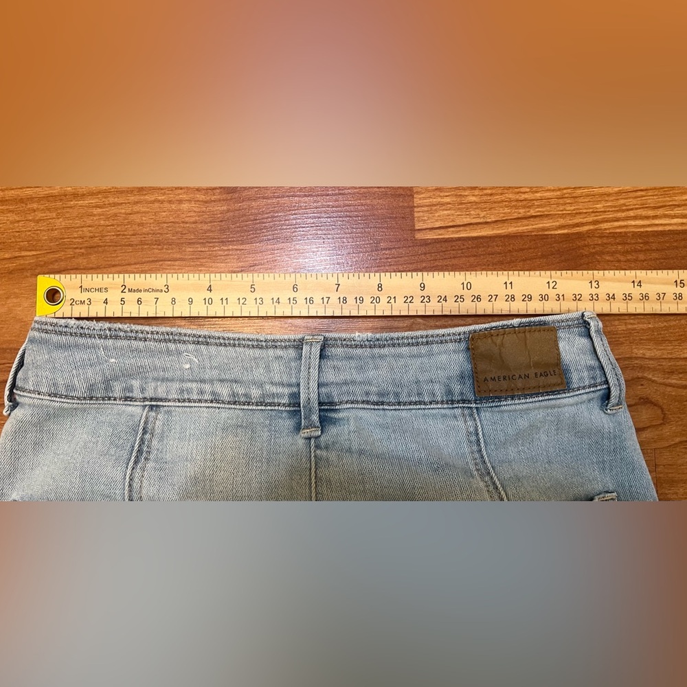 American Eagle Denim Mini Skirt Sz 2 Light Wash Button Front Stretch - Picture 5 of 8